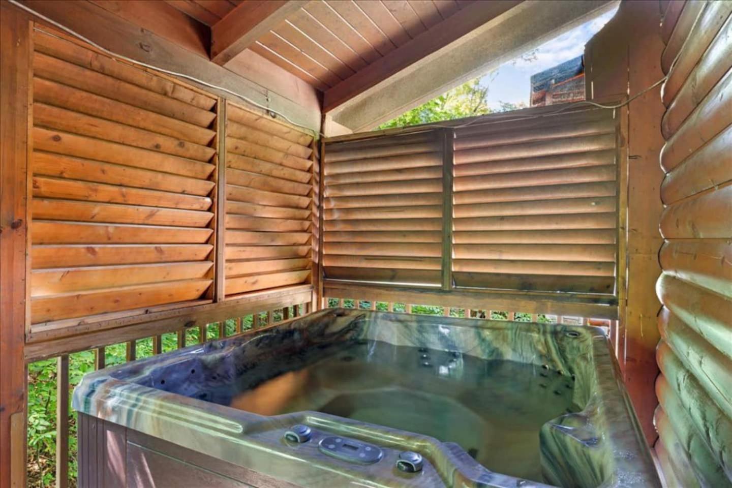 5Br Smoky Cabin Hot Tub, Games, 1 Mi To Parkway Pigeon Forge Esterno foto