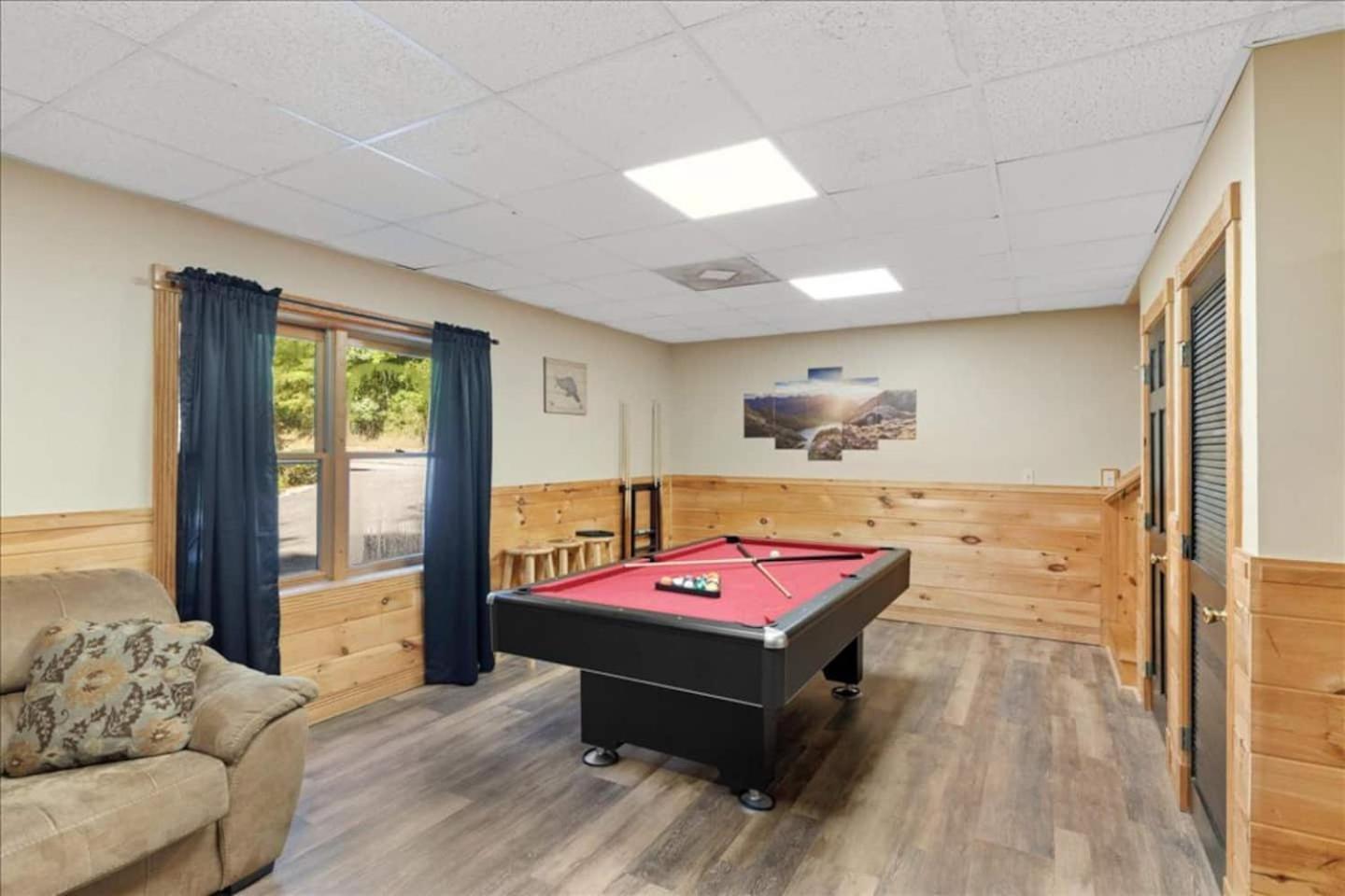 5Br Smoky Cabin Hot Tub, Games, 1 Mi To Parkway Pigeon Forge Esterno foto